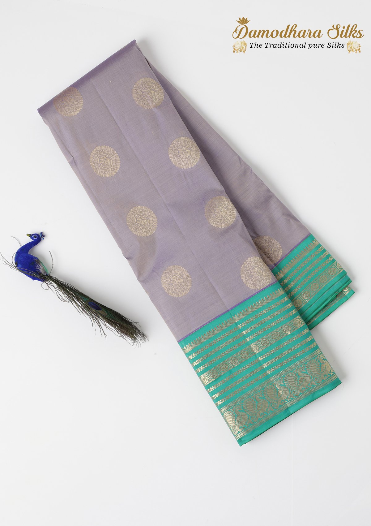 Off-White Lavender With Rama Green Kanchipuram Silk Saree